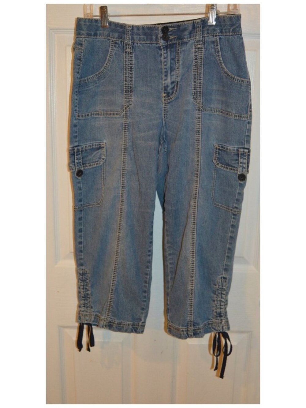CATO Women's Blue Jeans Size 10 Capri Length Tie Bottom RN37080